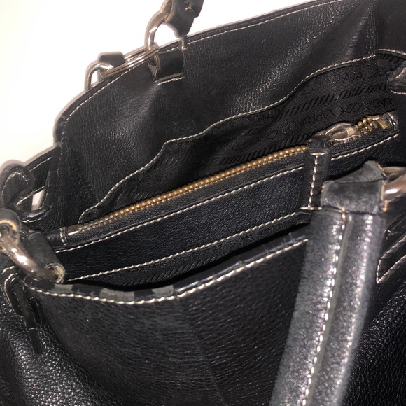 Prada handbag - Picture 4 of 4